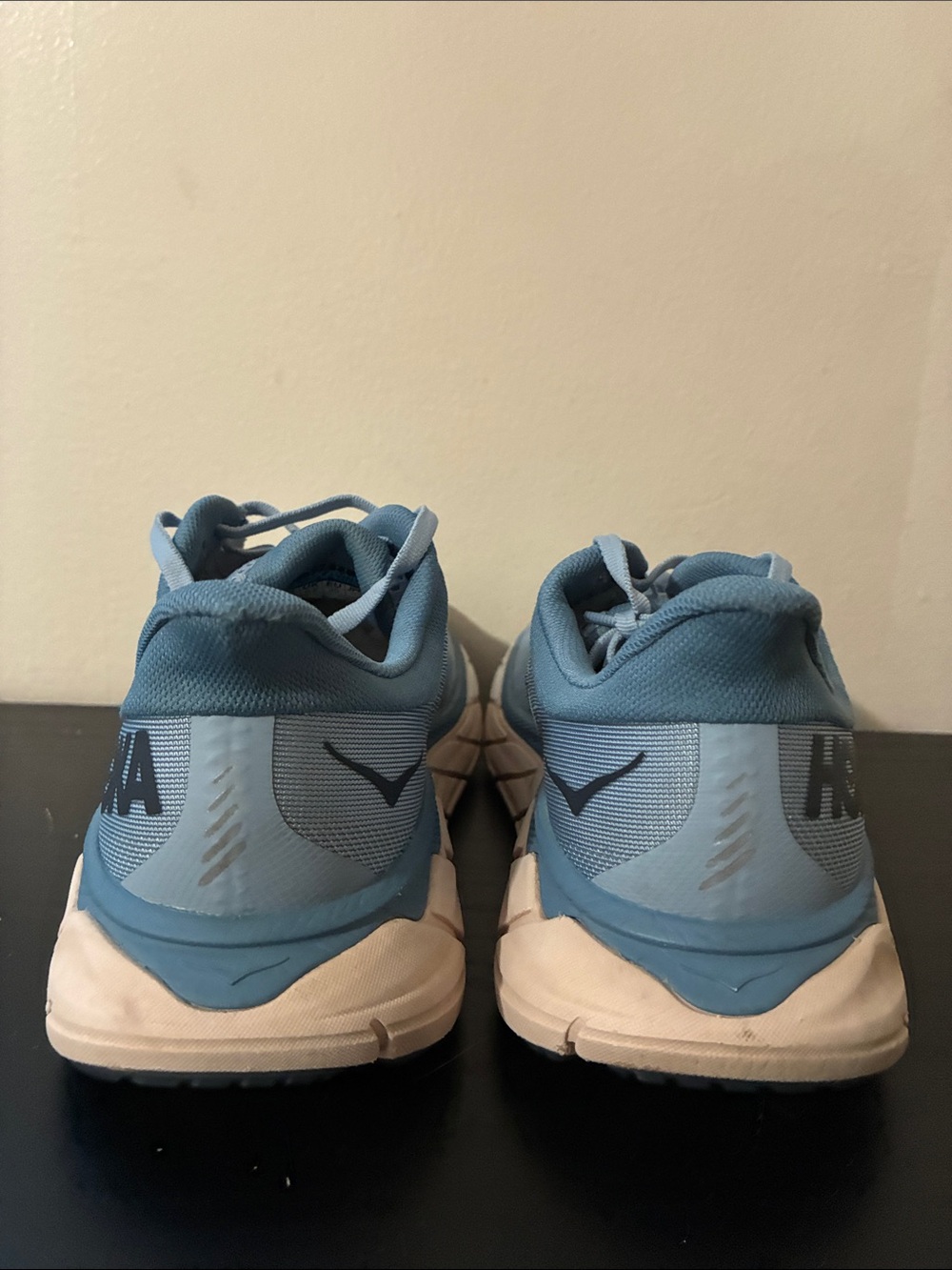 Hoka One One Arahi 5 stability running shoes size 8B - Picture 8 of 10